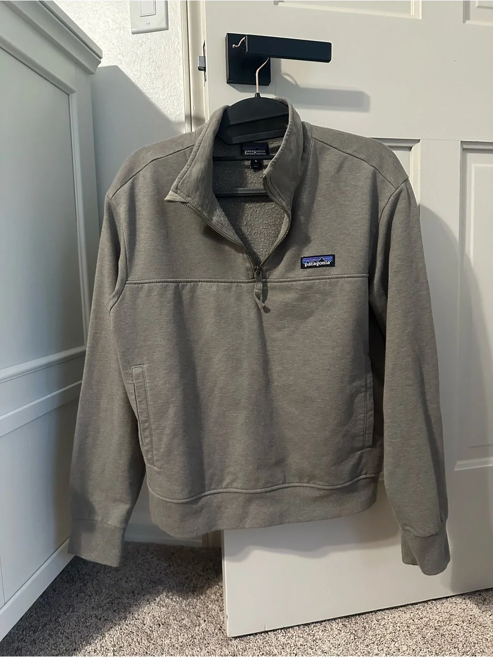Patagonia Women’s Ahnya Quarter Zip Pullover – Salt Gray